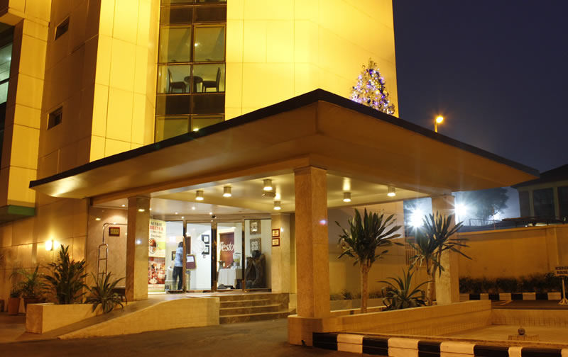 Westown Hotel Лагос Экстерьер фото